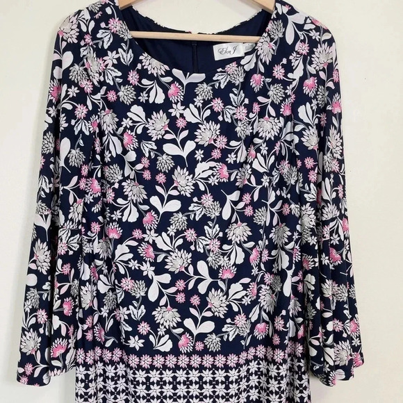 Eliza J Boat Neck Bell Sleeve Floral Navy Shift Dress - Picture 6 of 12